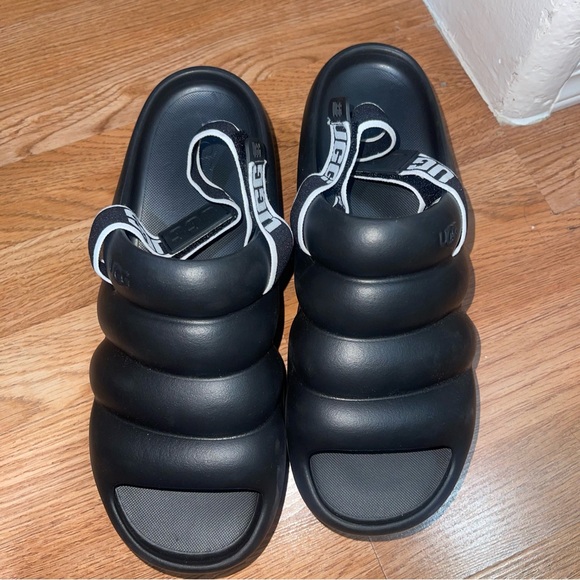 UGG Aww Yeah Platform Sandal Like New Condition- SZ 11 / BLACK - Picture 2 of 8
